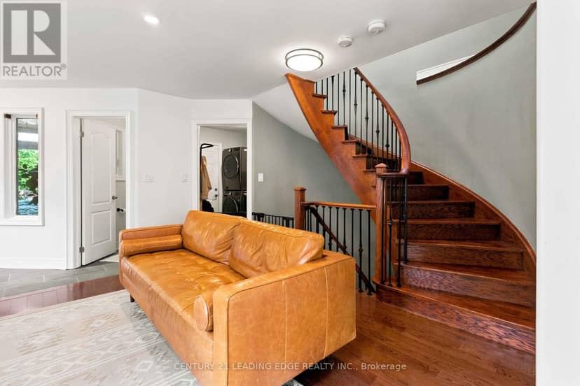6 Birchcliffe Drive — photo 7 of 31