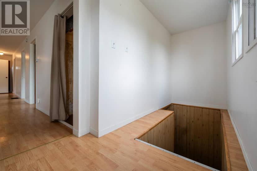 284 Willow Street — photo 15 of 40