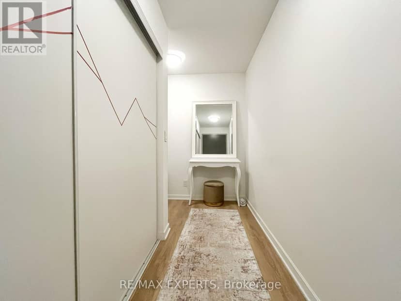 419 - 38 Forest Manor Road — photo 4 of 38