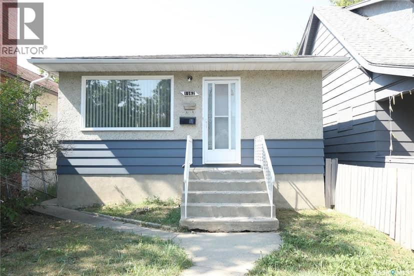 1162 Athol STREET — photo 1 of 40
