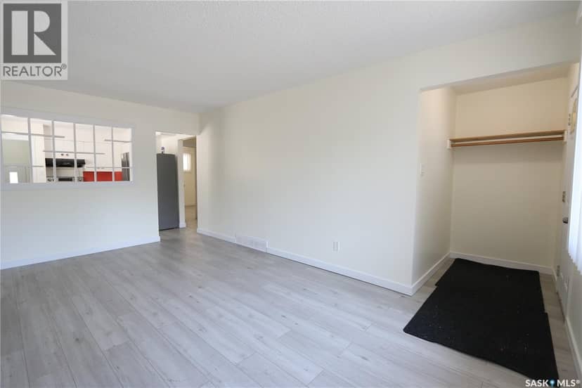 1162 Athol STREET — photo 2 of 40