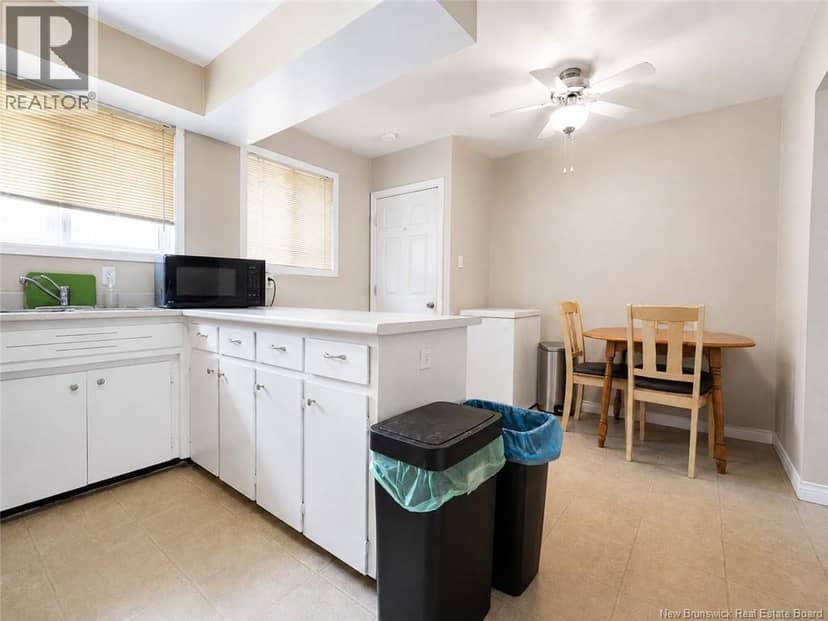 136-138 Crandall Street — photo 3 of 18