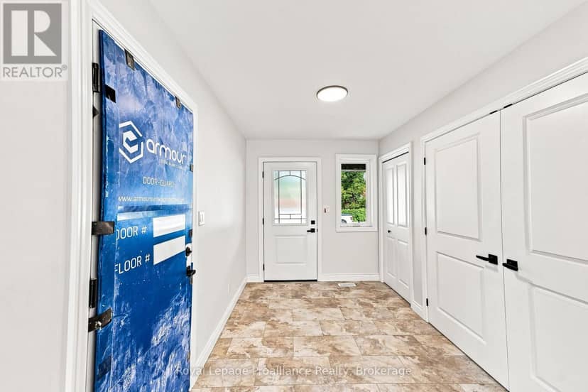 208 Homewood Avenue — photo 11 of 28