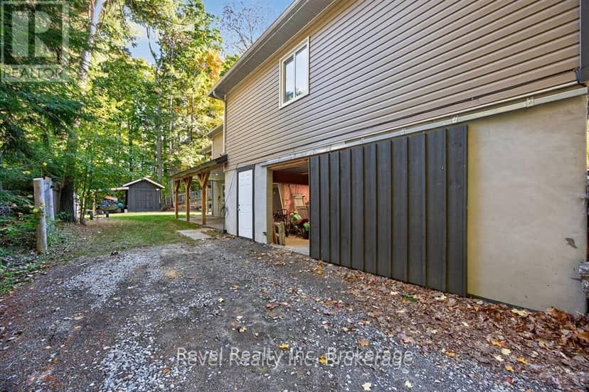 683 Lafontaine Road W — photo 7 of 33