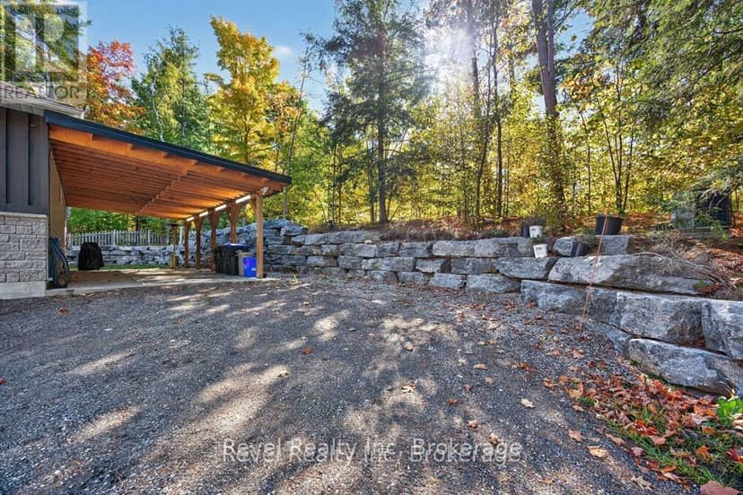 683 Lafontaine Road W — photo 8 of 33