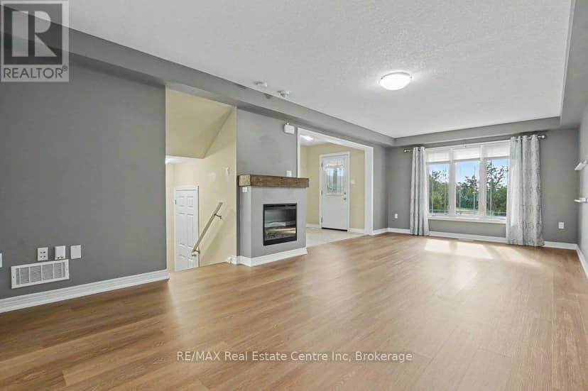 14 - 14 Amos Drive — photo 10 of 40