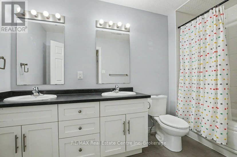 14 - 14 Amos Drive — photo 22 of 40
