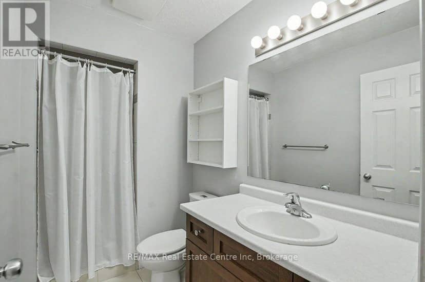 14 - 14 Amos Drive — photo 28 of 40