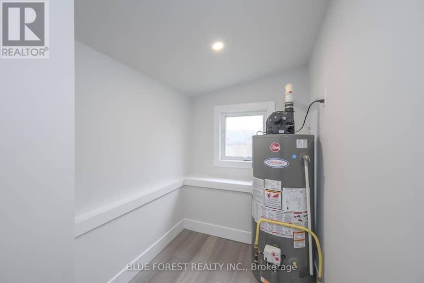186 Victoria Street — photo 11 of 21