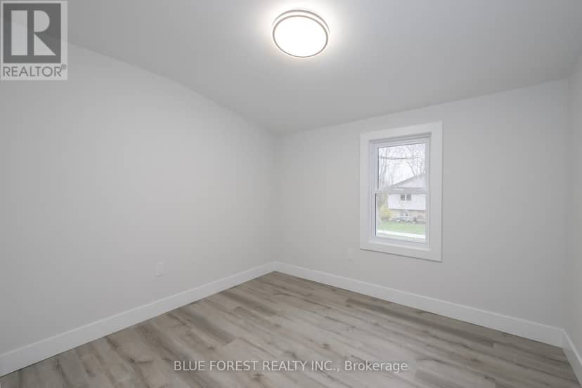 186 Victoria Street — photo 15 of 21