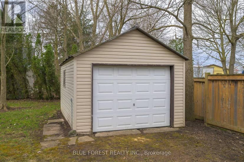 186 Victoria Street — photo 20 of 21
