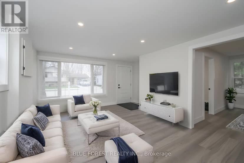 186 Victoria Street, Southwest Middlesex, photo 3