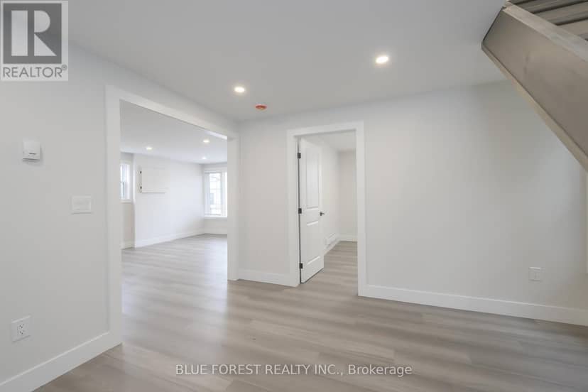 186 Victoria Street, Southwest Middlesex, photo 7