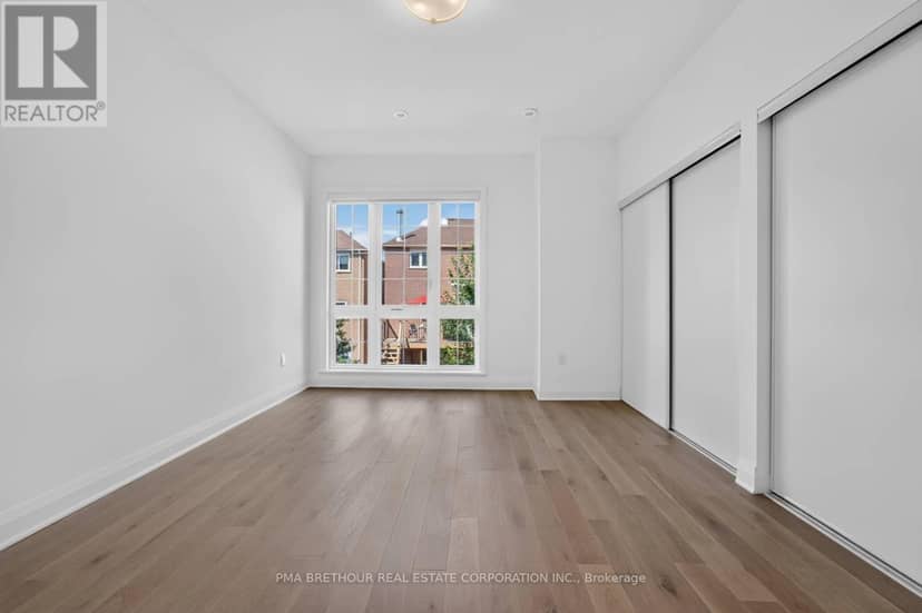 101 Alton Crescent — photo 9 of 26
