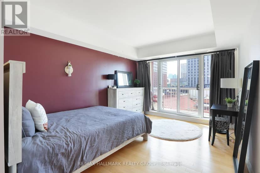 504 - 200 Rideau Street — photo 18 of 33