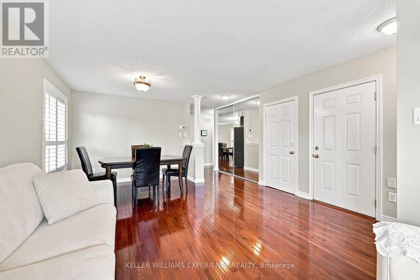 7 Stanley Street, Barrie, photo 6