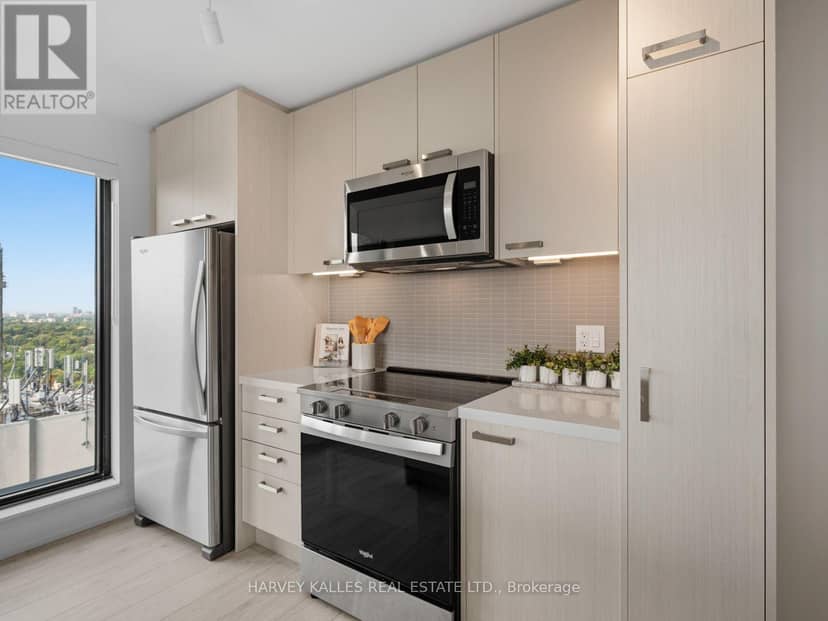 2607 - 20 Soudan Avenue — photo 15 of 40