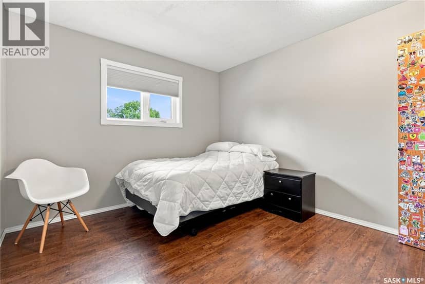 3742 Wetmore CRESCENT — photo 39 of 40