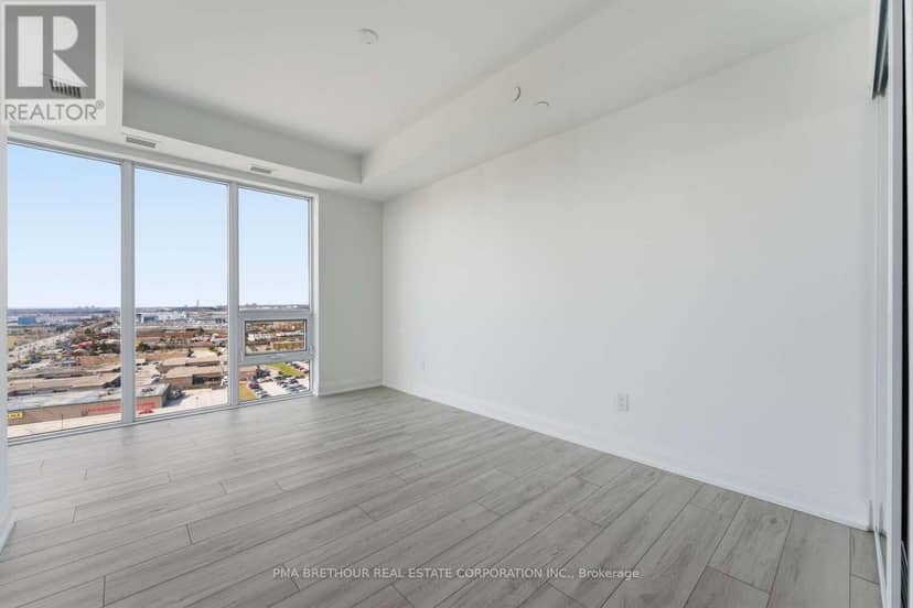 1709 - 1035 Southdown Road — photo 13 of 31