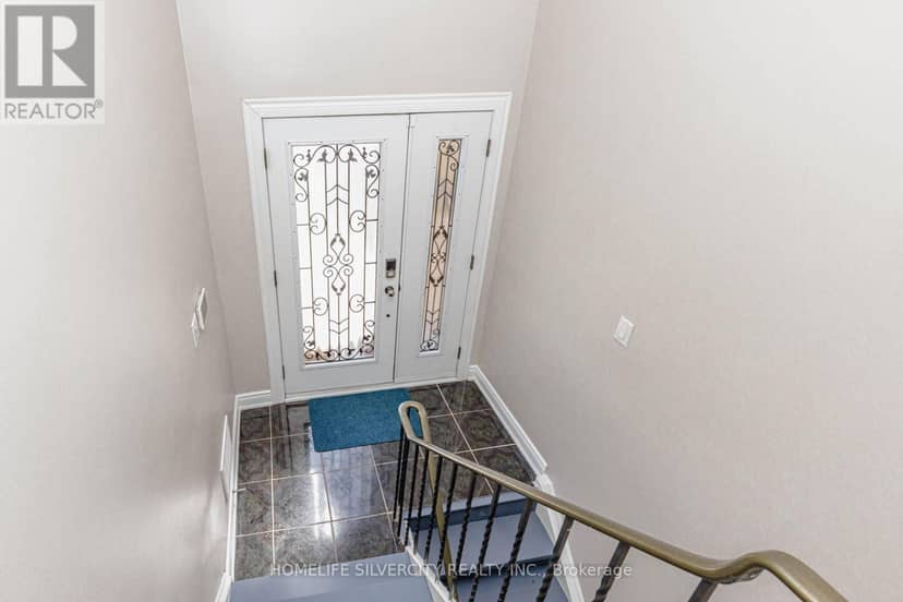 3701 Keenan Crescent — photo 7 of 40