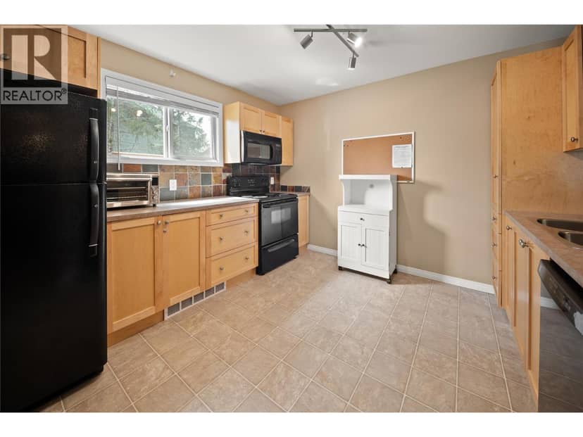 4875 Radium Boulevard Unit# 116, Radium Hot Springs, photo 8