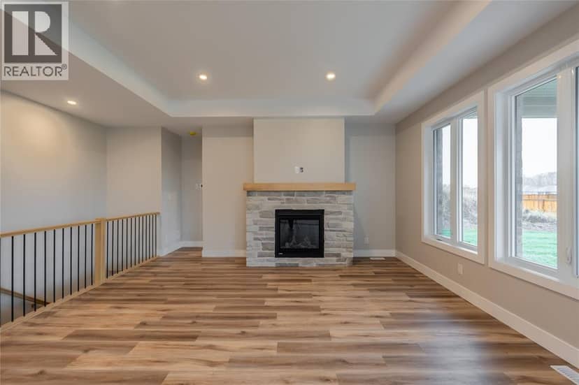 3560 Britt Boulevard — photo 8 of 40