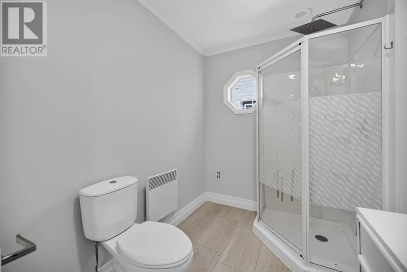 76 Beach Street — photo 16 of 35