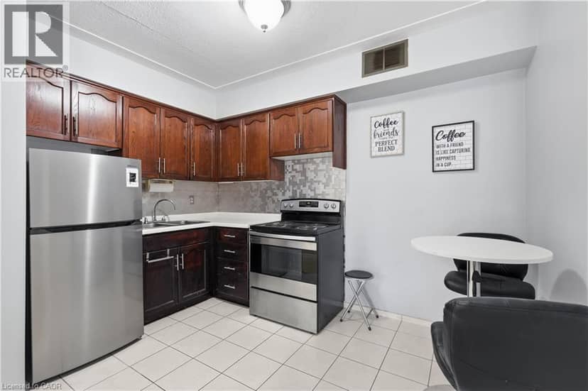 8 WOODMAN Drive S Unit# 208 — photo 15 of 28