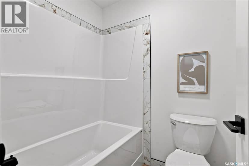 102 Cockcroft MANOR — photo 28 of 37