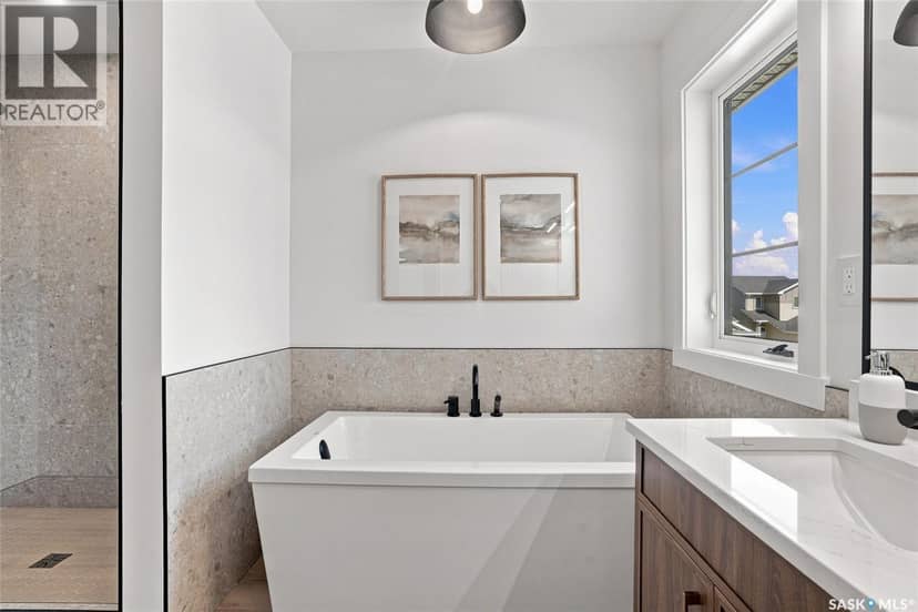 102 Cockcroft MANOR — photo 19 of 37