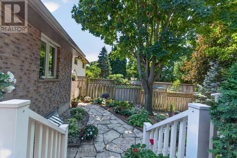 67 Moffatt Lane — photo 13 of 40