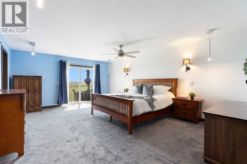 670 Muirfield Crescent — photo 19 of 40