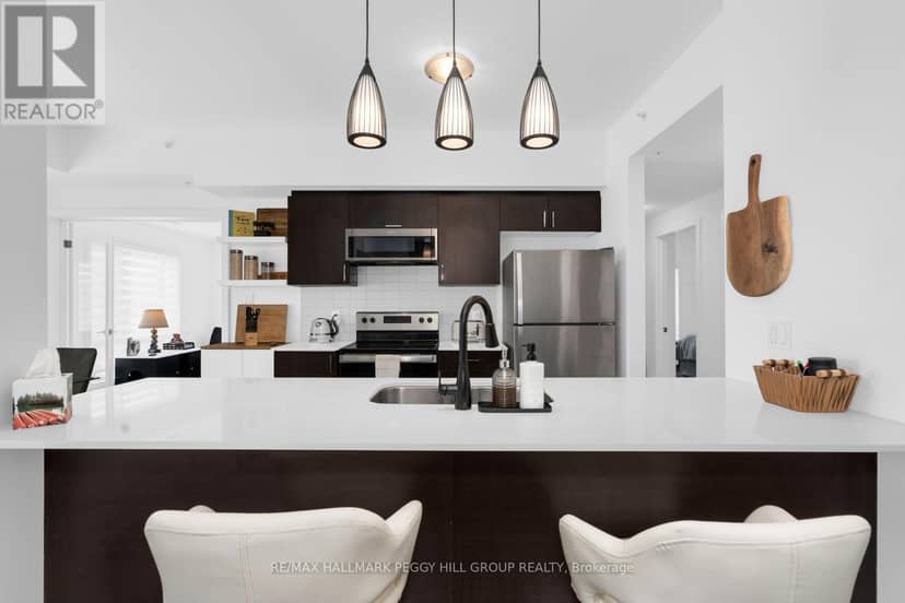 602 - 10 Culinary Lane, Barrie, photo 2
