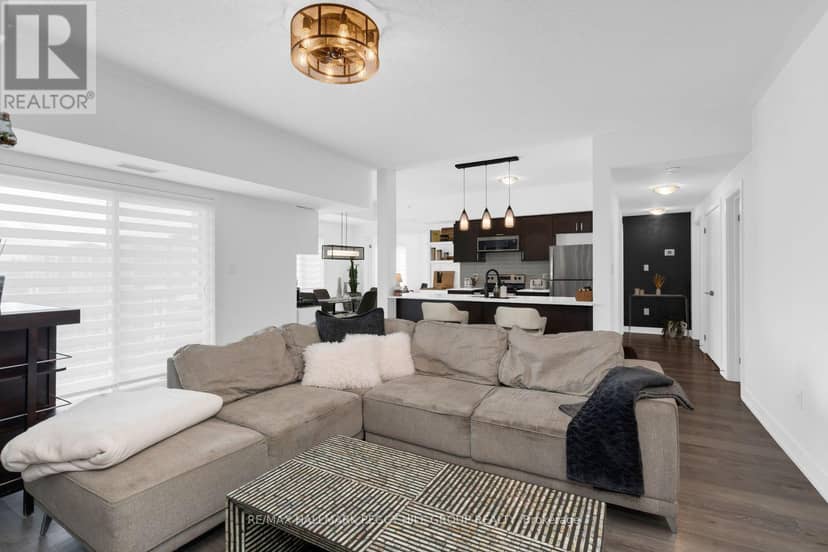 602 - 10 Culinary Lane, Barrie, photo 4