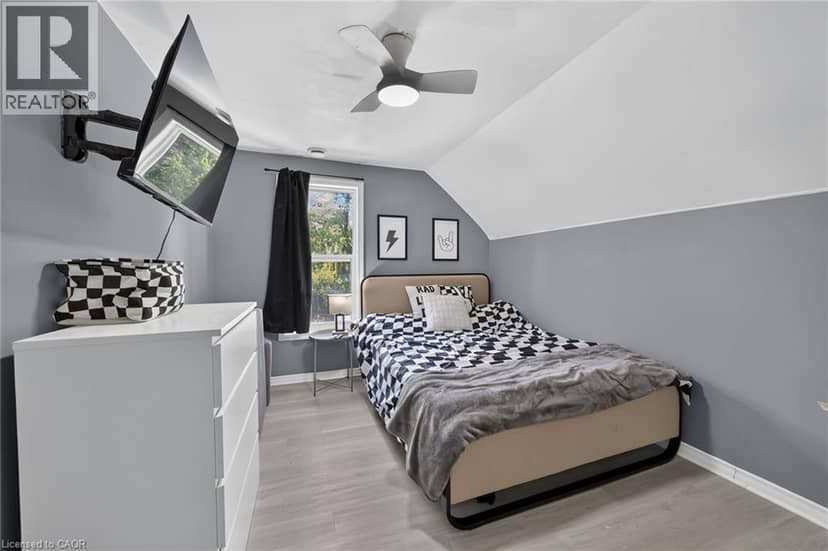 306 GEORGE Street — photo 17 of 23