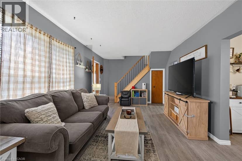306 GEORGE Street, Dunnville, photo 5
