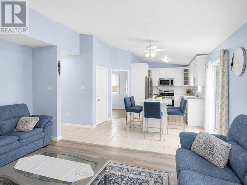 172 Alderlea Avenue — photo 15 of 40