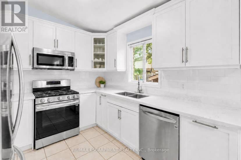 172 Alderlea Avenue — photo 19 of 40