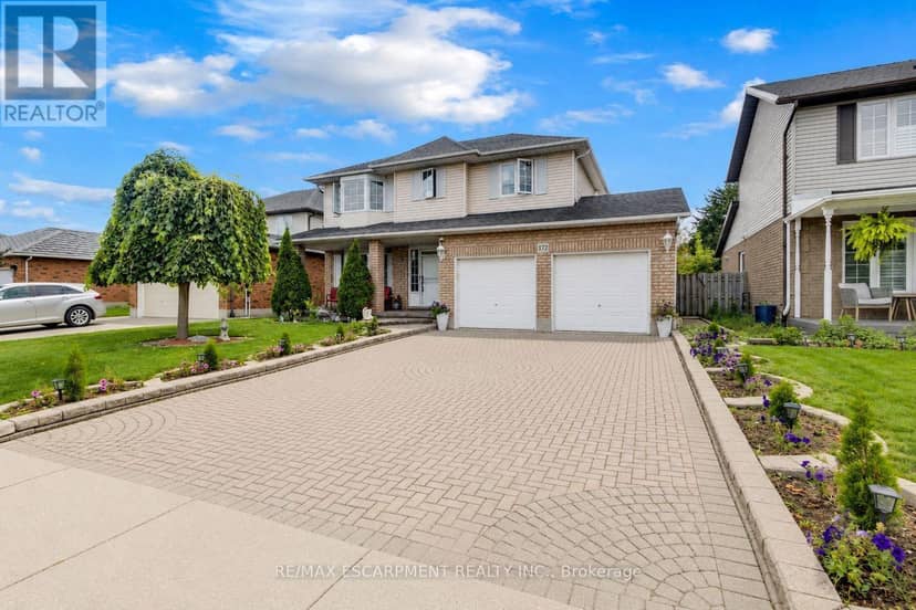 172 Alderlea Avenue, Hamilton, photo 2