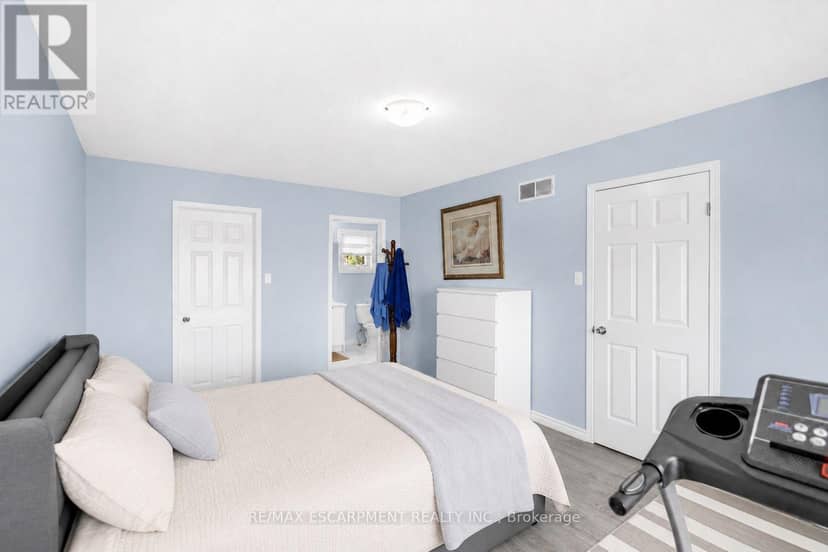 172 Alderlea Avenue — photo 23 of 40