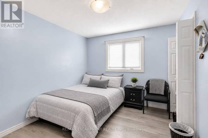 172 Alderlea Avenue — photo 27 of 40