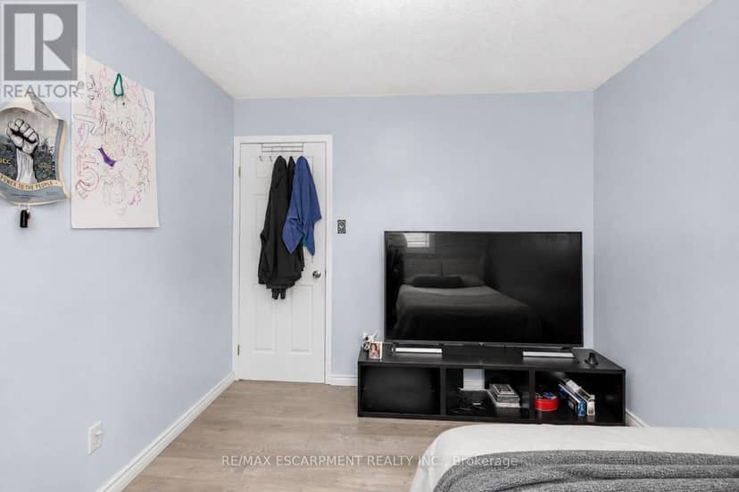 172 Alderlea Avenue — photo 28 of 40