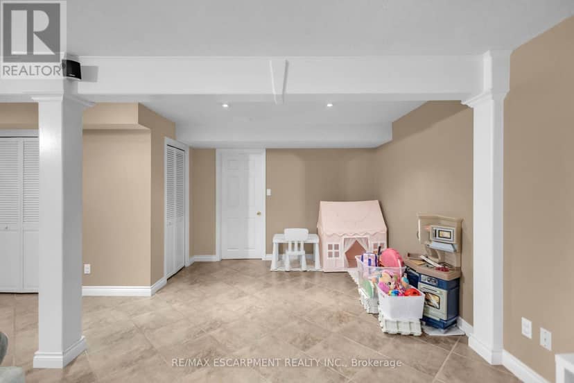 172 Alderlea Avenue — photo 36 of 40