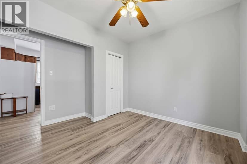 207 VICTORIA AVENUE East — photo 14 of 38