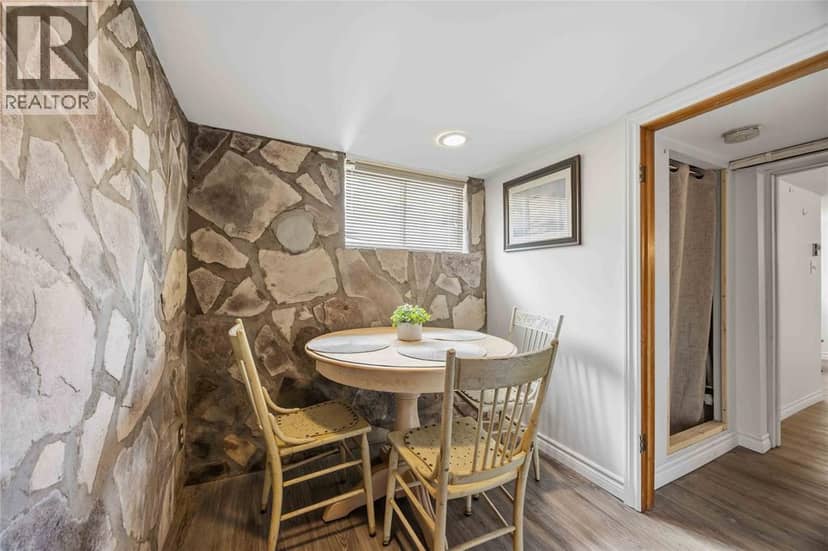 207 VICTORIA AVENUE East — photo 27 of 38