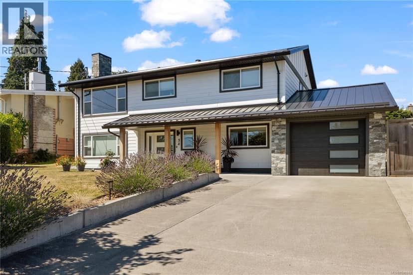 34 McLean St — photo 1 of 40