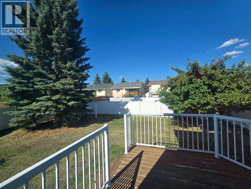 47 Escott Close, Red Deer, photo 2
