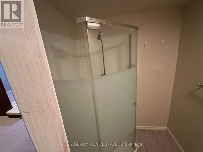 60 - 320 Ambleside Drive — photo 18 of 25