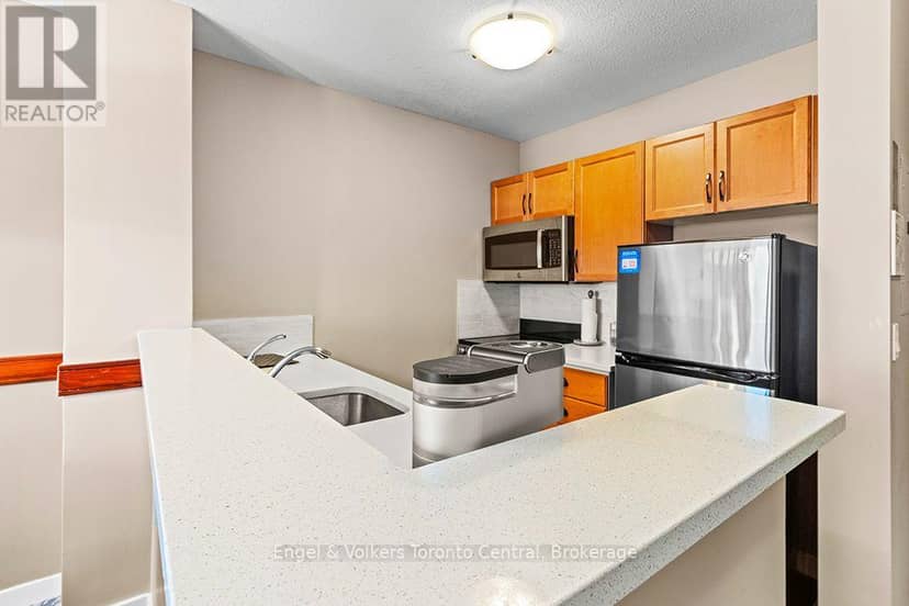251 - 156 Jozo Weider Boulevard — photo 15 of 40