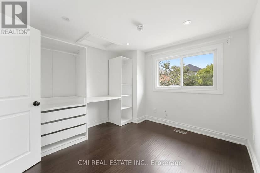 677 Lomond Crescent — photo 19 of 40